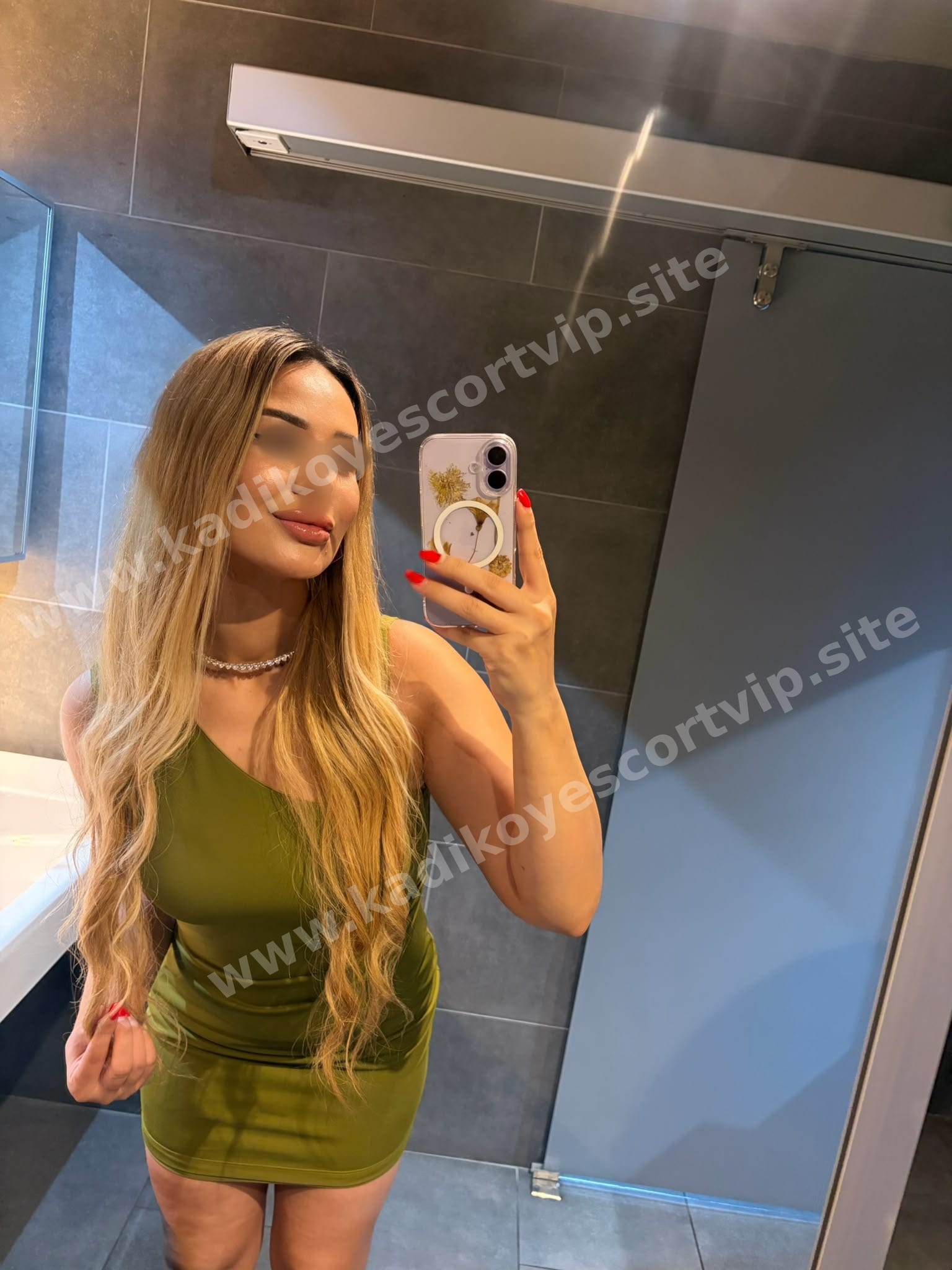 Hayal — Beyoğlu escort